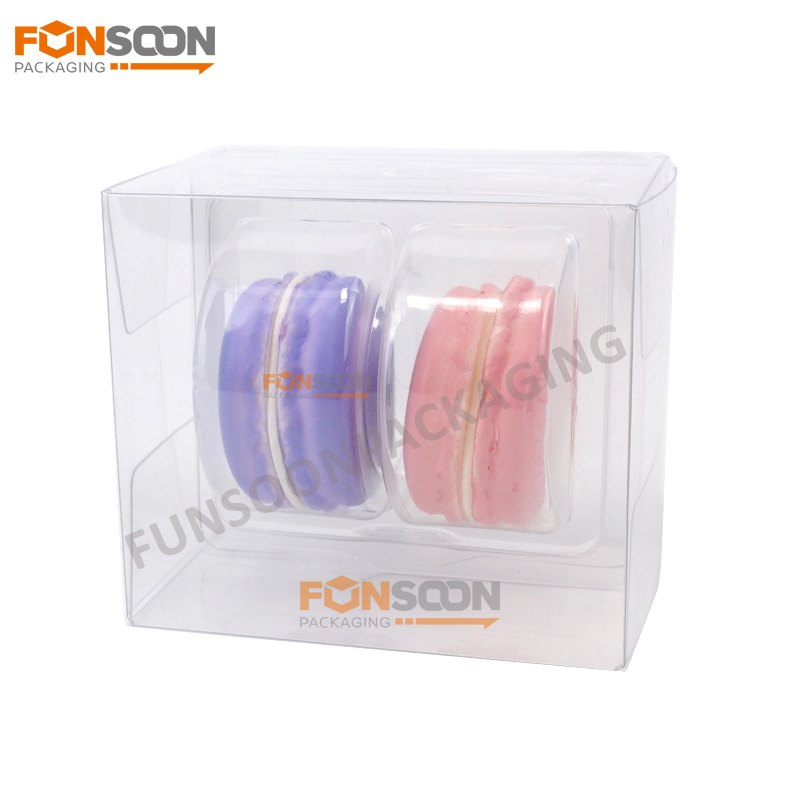 2 macarons clear plastic box 