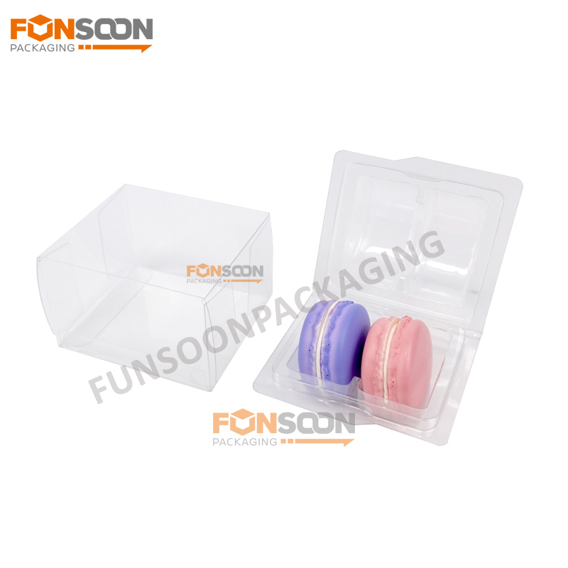 2 macarons clear plastic box 